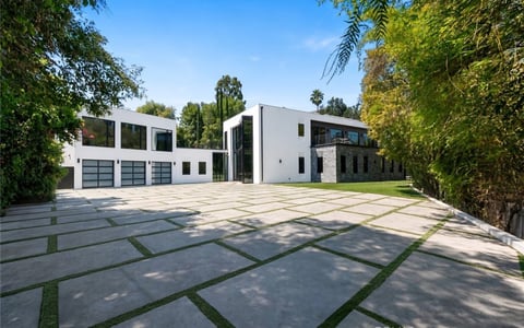 4653 Vanalden Avenue, Tarzana, CA 91356