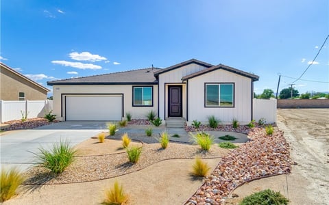 1518 E Holguin Street, Lancaster, CA 93535