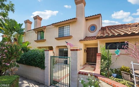 390 Country Club Drive B, Simi Valley, CA 93065