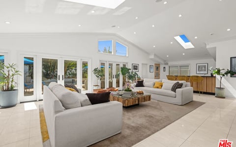 14236 Margate Street, Sherman Oaks, CA 91401