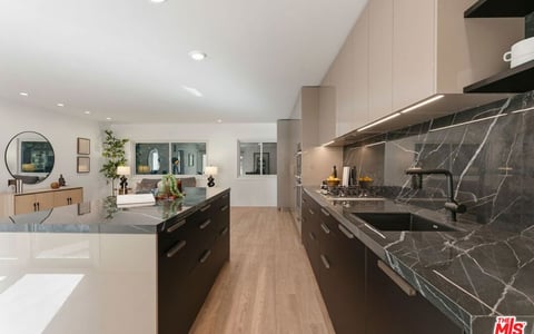 1233 N Laurel Avenue 109, West Hollywood, CA 90046