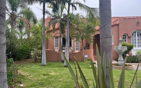 5300 Chesley Avenue, Los Angeles, CA 90043