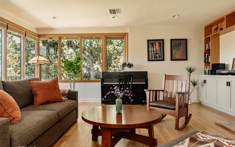 13201 Cheltenham, Sherman Oaks, CA 91423
