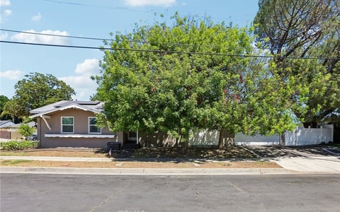 6616 Yolanda Avenue, Reseda, CA 91335