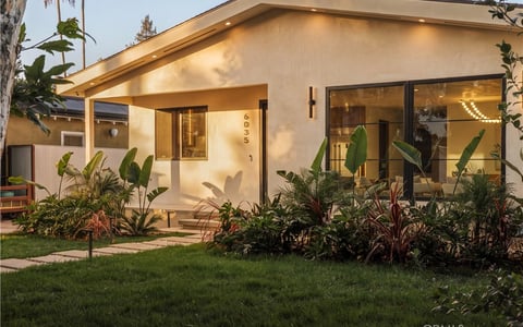 6035 Simpson Avenue, North Hollywood, CA 91606