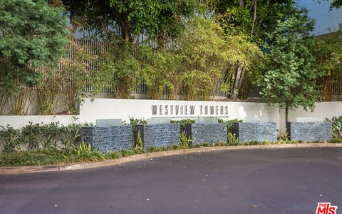 1155 N La Cienega Boulevard 110, West Hollywood, CA 90069