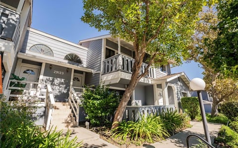 29123 Thousand Oaks Blvd C, Agoura Hills, CA 91301