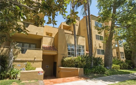 12841 Bloomfield Street 104, Studio City, CA 91604