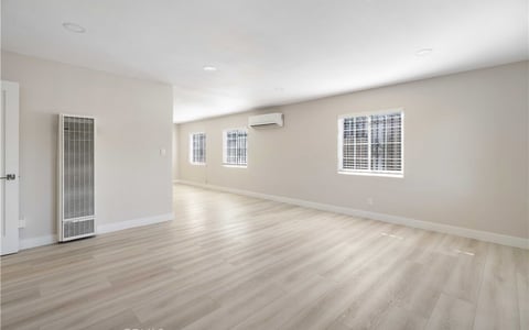 12506 S Mona, Compton, CA 90222