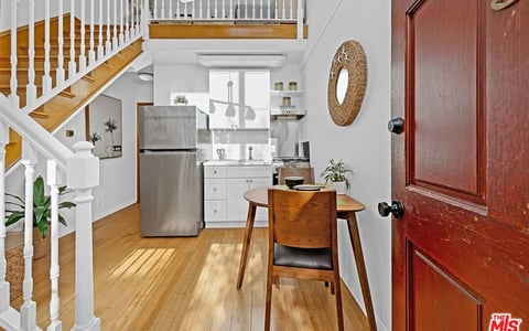 121 Strand Street 13, Santa Monica, CA 90405