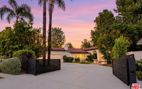 17615 Corinthian Drive, Encino, CA 91316