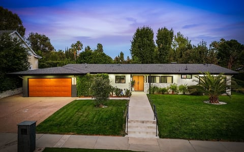 4600 El Caballero Drive, Tarzana, CA 91356