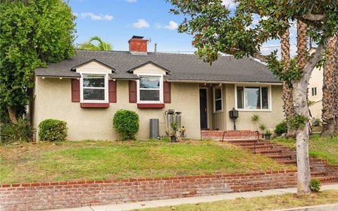 1912 N Kenneth Rd, Burbank, CA 91504