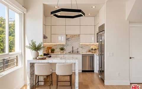 438 Arnaz Drive 106, Los Angeles, CA 90048