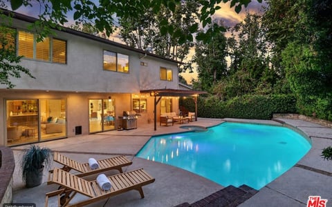 4262 Levitt Lane, Sherman Oaks, CA 91403