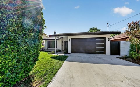 20254 Leadwell Street, Canoga Park, CA 91306
