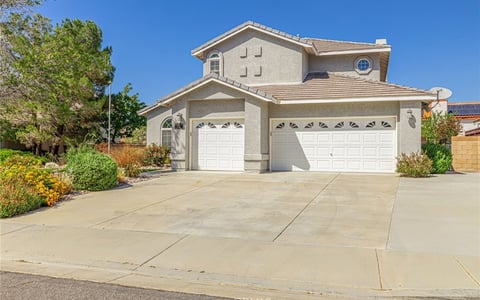5613 W Avenue L1, Lancaster, CA 93536