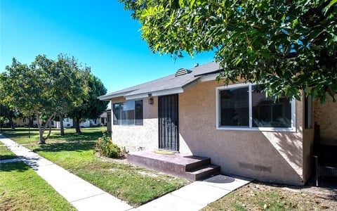 443 E 234th Walk, Carson, CA 90745