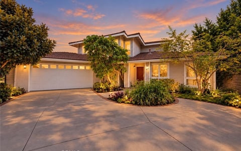 1038 La Presa, Pasadena, CA 91107