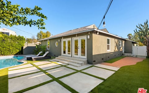 17109 Burton Street, Lake Balboa, CA 91406