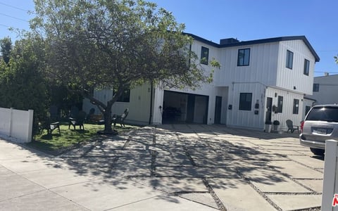 5819 Cleon Avenue, North Hollywood, CA 91601