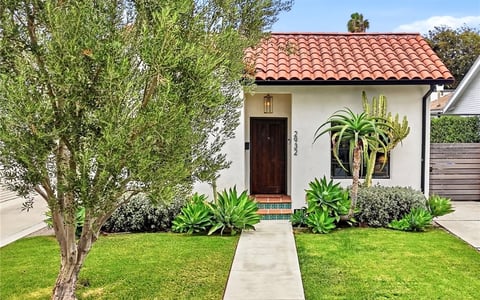 2932 Edgehill, Los Angeles, CA 90018