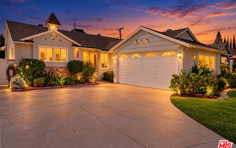13960 Leadwell Street, Van Nuys, CA 91405
