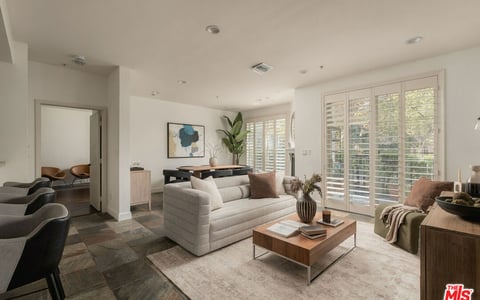 10639 Woodbridge Street 101, North Hollywood, CA 91602