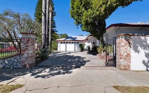 7400 Quartz, Winnetka, CA 91306