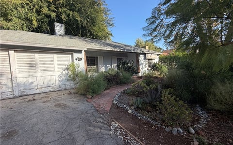 1110 S Los Robles, Pasadena, CA 91106