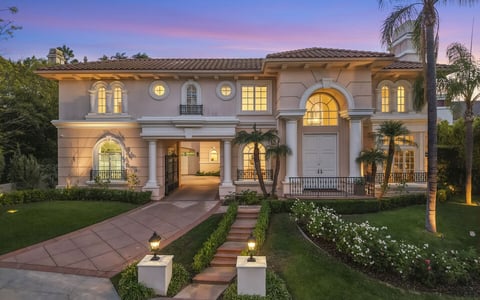 3815 Marfield Avenue, Tarzana, CA 91356