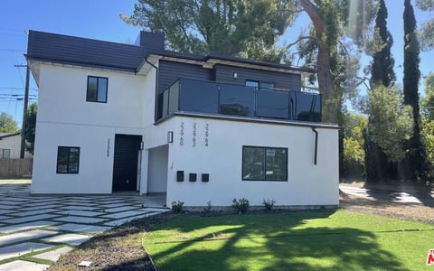 22960 Ostronic Drive, Los Angeles, CA 91367