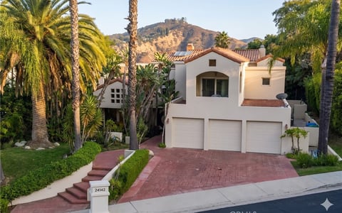 24142 Park Riviera, Calabasas, CA 91302