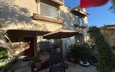 404 Country Club Drive C, Simi Valley, CA 93065