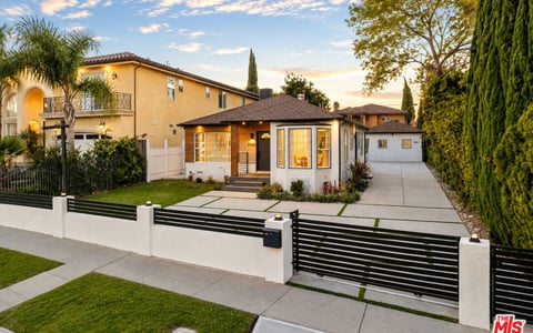 5143 Newcastle Avenue, Encino, CA 91316
