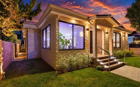 1524 19th, Santa Monica, CA 90404