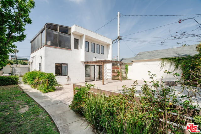3875 Marcasel Avenue, Los Angeles, CA 90066 — photo 19 of 41