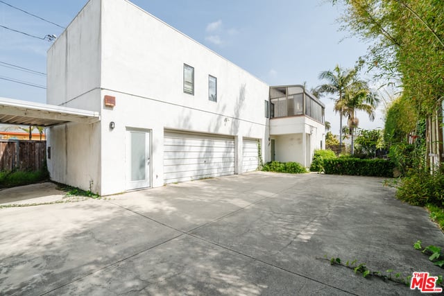 3875 Marcasel Avenue, Los Angeles, CA 90066 — photo 22 of 41