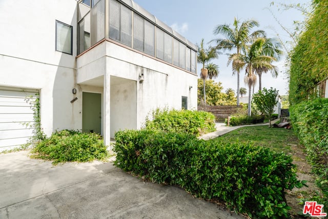 3875 Marcasel Avenue, Los Angeles, CA 90066 — photo 23 of 41