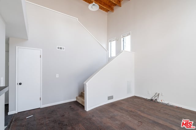 3875 Marcasel Avenue, Los Angeles, CA 90066 — photo 26 of 41