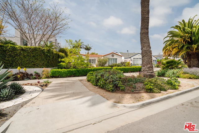 3875 Marcasel Avenue, Los Angeles, CA 90066 — photo 6 of 41