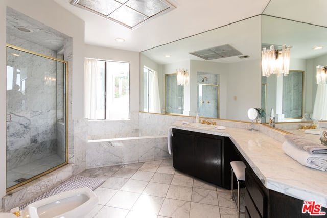 960 Stradella Road, Los Angeles, CA 90077 — photo 18 of 28