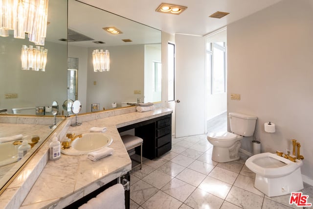 960 Stradella Road, Los Angeles, CA 90077 — photo 19 of 28