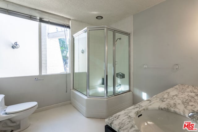 960 Stradella Road, Los Angeles, CA 90077 — photo 25 of 28