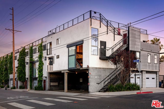 1113 ELECTRIC Avenue 1, Venice, CA 90291 — photo 3 of 41