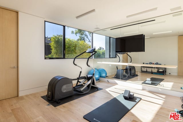 814 Toulon Drive, Pacific Palisades, CA 90272 — photo 36 of 45