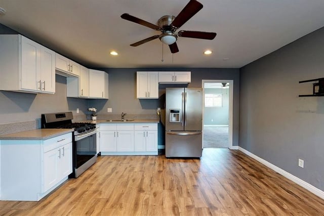 936 W 78th Street, Los Angeles, CA 90044 — photo 19 of 28