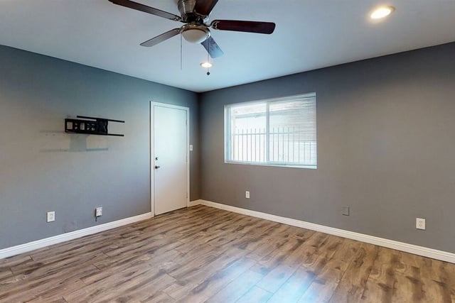 936 W 78th Street, Los Angeles, CA 90044 — photo 21 of 28