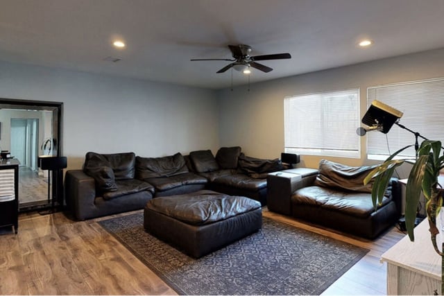 936 W 78th Street, Los Angeles, CA 90044 — photo 8 of 28