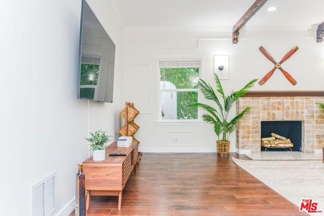 1017 S Alfred Street, Los Angeles, CA 90035 — photo 6 of 63